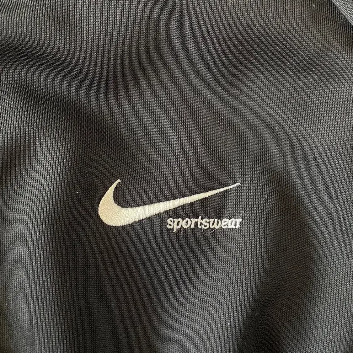 나이키 23SS 오버사이즈 크롭 트랙 자켓 상품이미지10