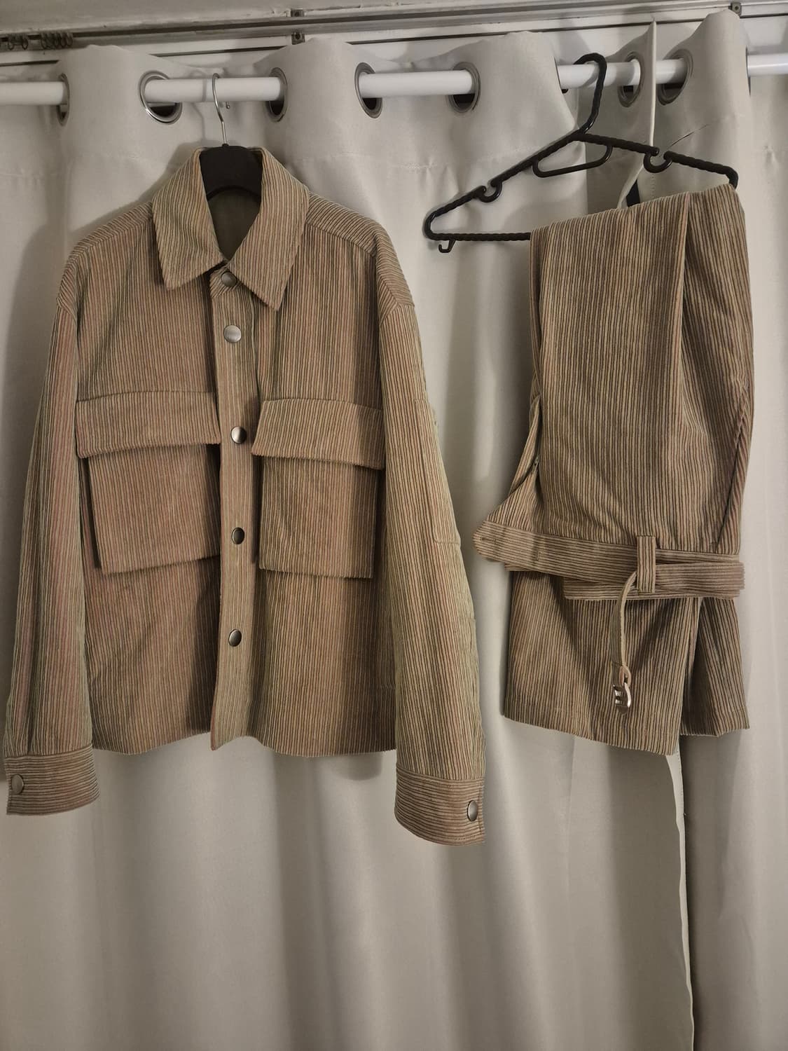 솔리드옴므 코듀로이 셋업 판매  상품이미지2