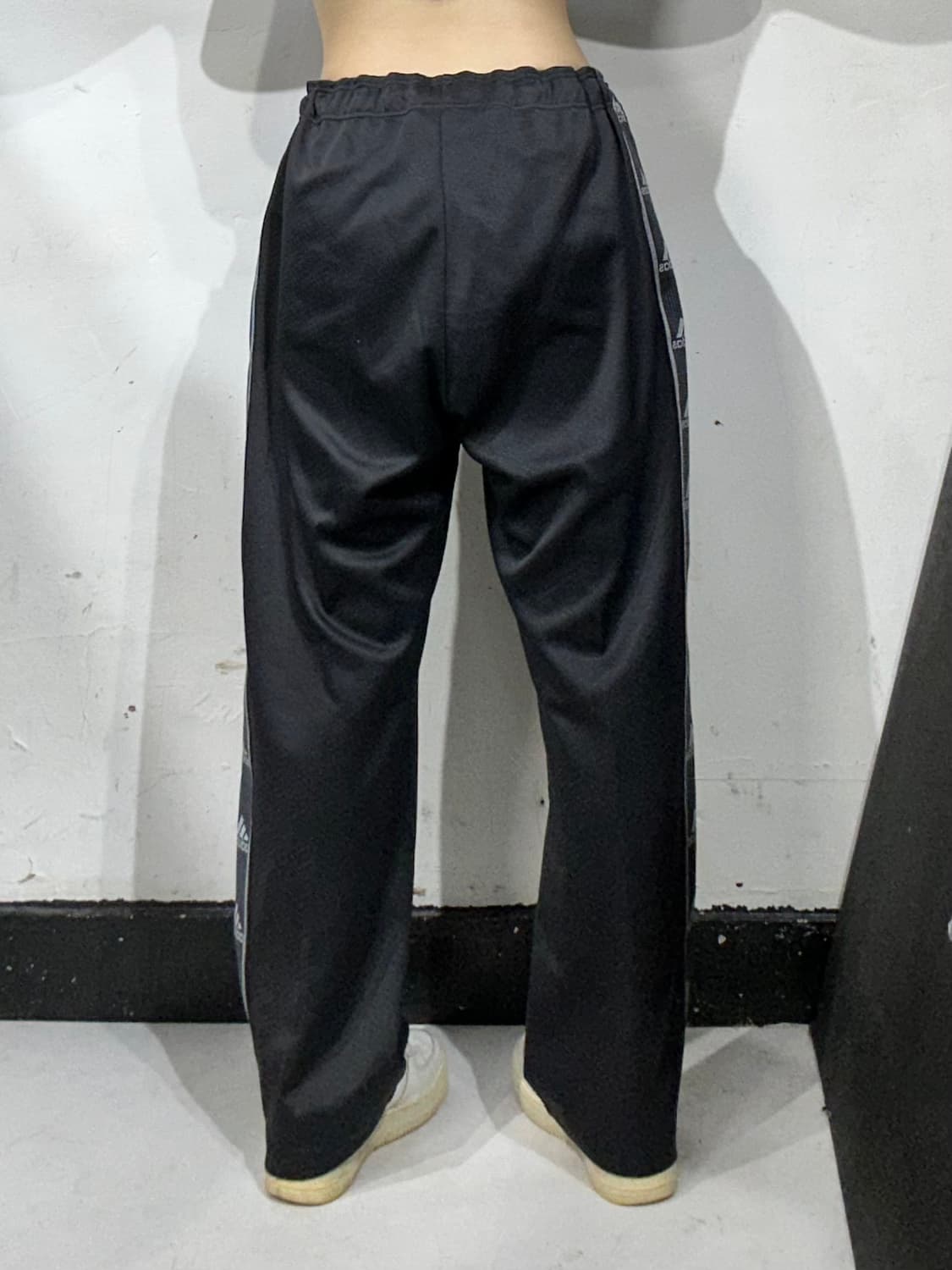 아디다스 블랙 로고 사이드 라인 와이드 추리닝 트레이닝 팬츠 L 상품이미지3