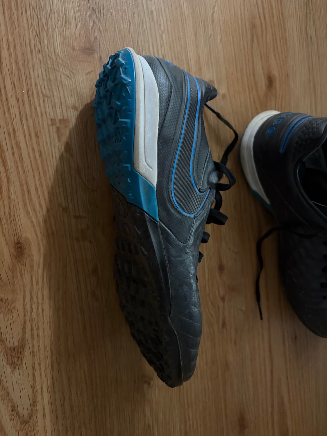 나이키 티엠포 레전드8 상품이미지2