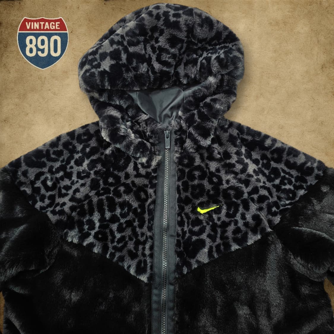 [XL] NIKE 나이키 스우시 레오파드 페이크퍼 자켓 상품이미지2