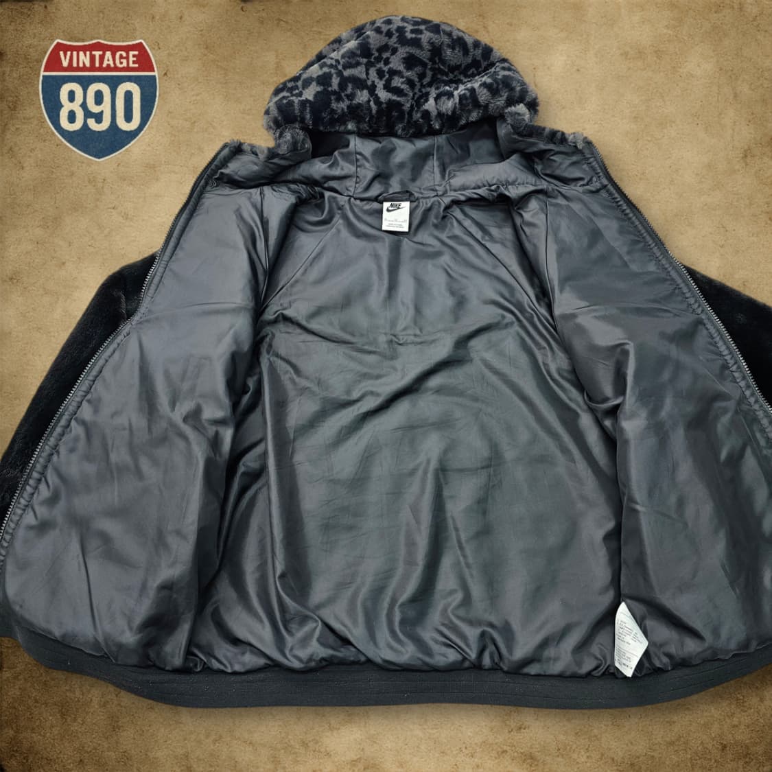 [XL] NIKE 나이키 스우시 레오파드 페이크퍼 자켓 상품이미지5