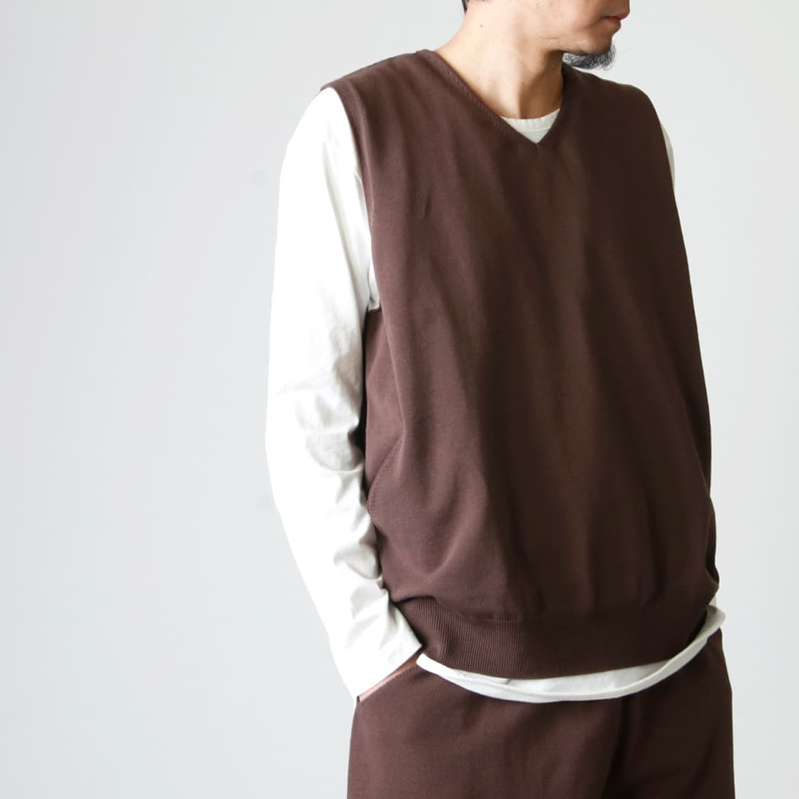crepuscule 크리퍼스큘 브라운 홀가먼트 니트 베스트 조끼 2siz 상품이미지2