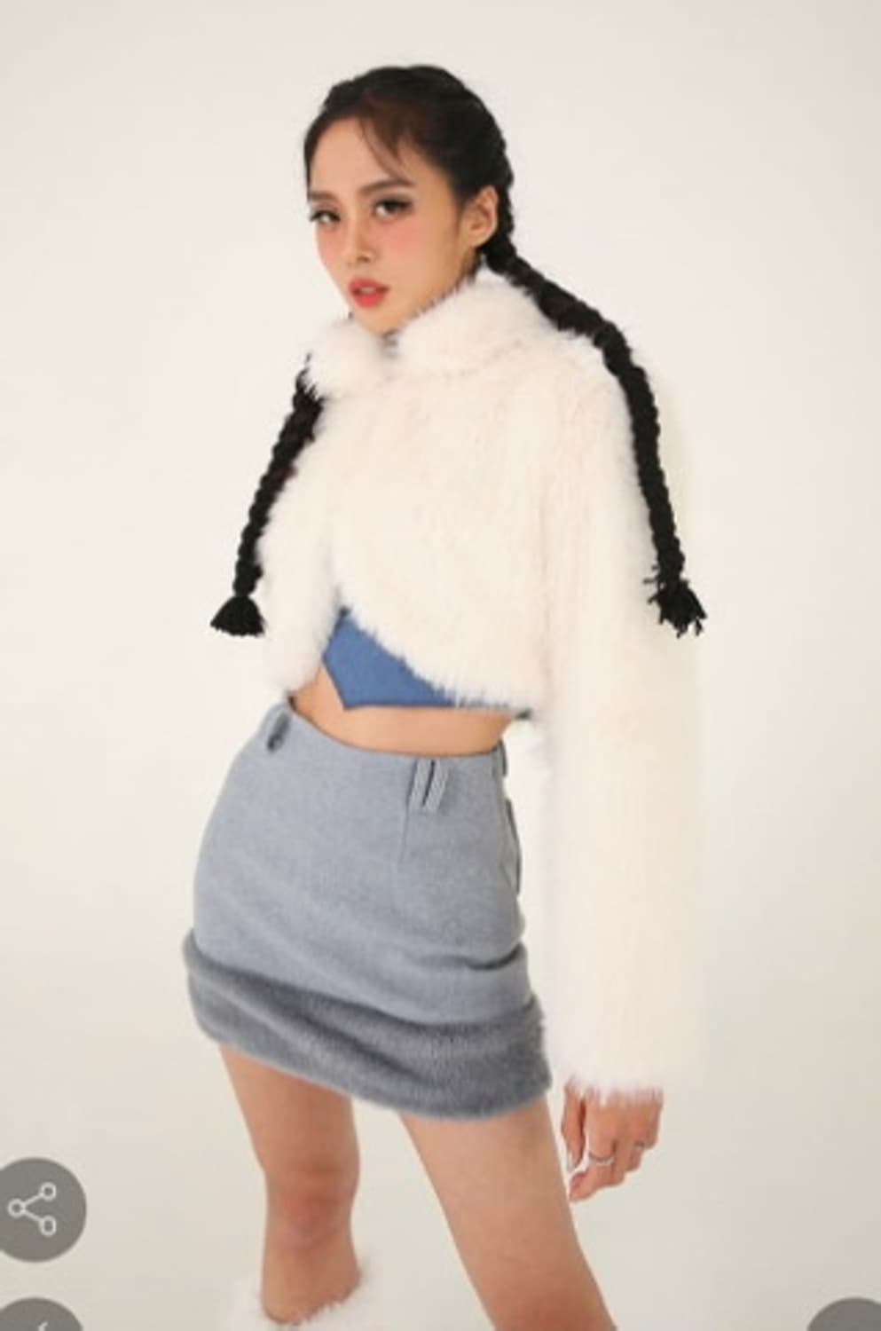 어글리쉐도우 크롭 퍼자켓 상품이미지1