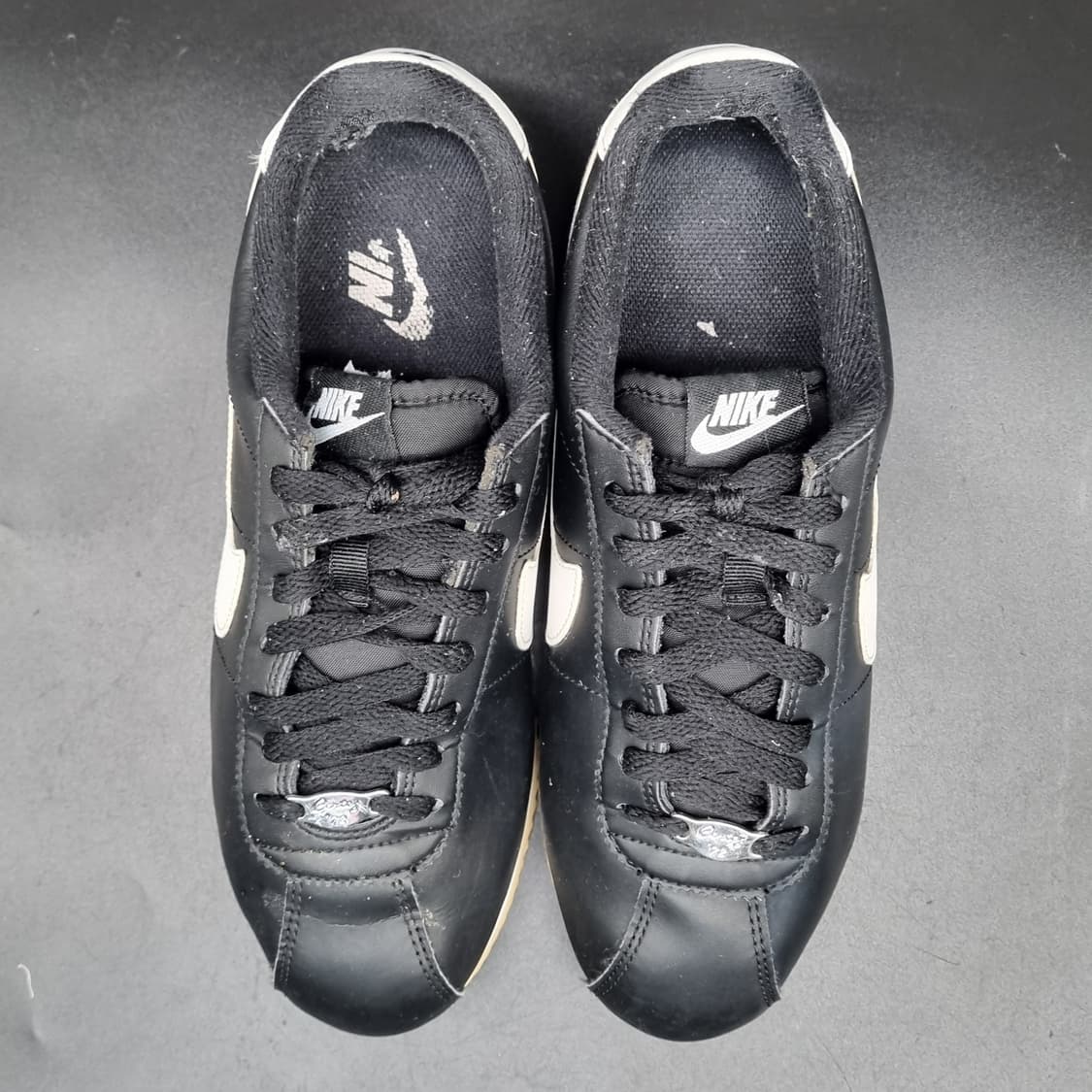 나이키 코르테즈 검흰 스니커즈250 상품이미지2