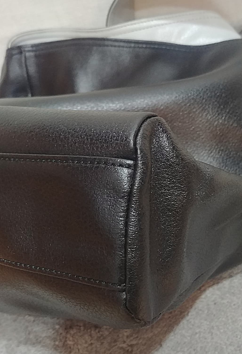 마크바이 마크제이콥스 리버서블 소가죽 숄더크로스백 상품이미지6