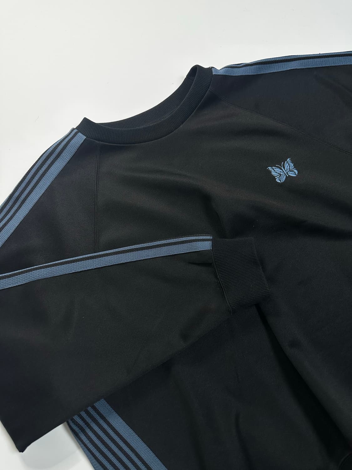 니들스 크랙 크루넥 셔츠 폴리스 스무스 맨투맨 상품이미지1