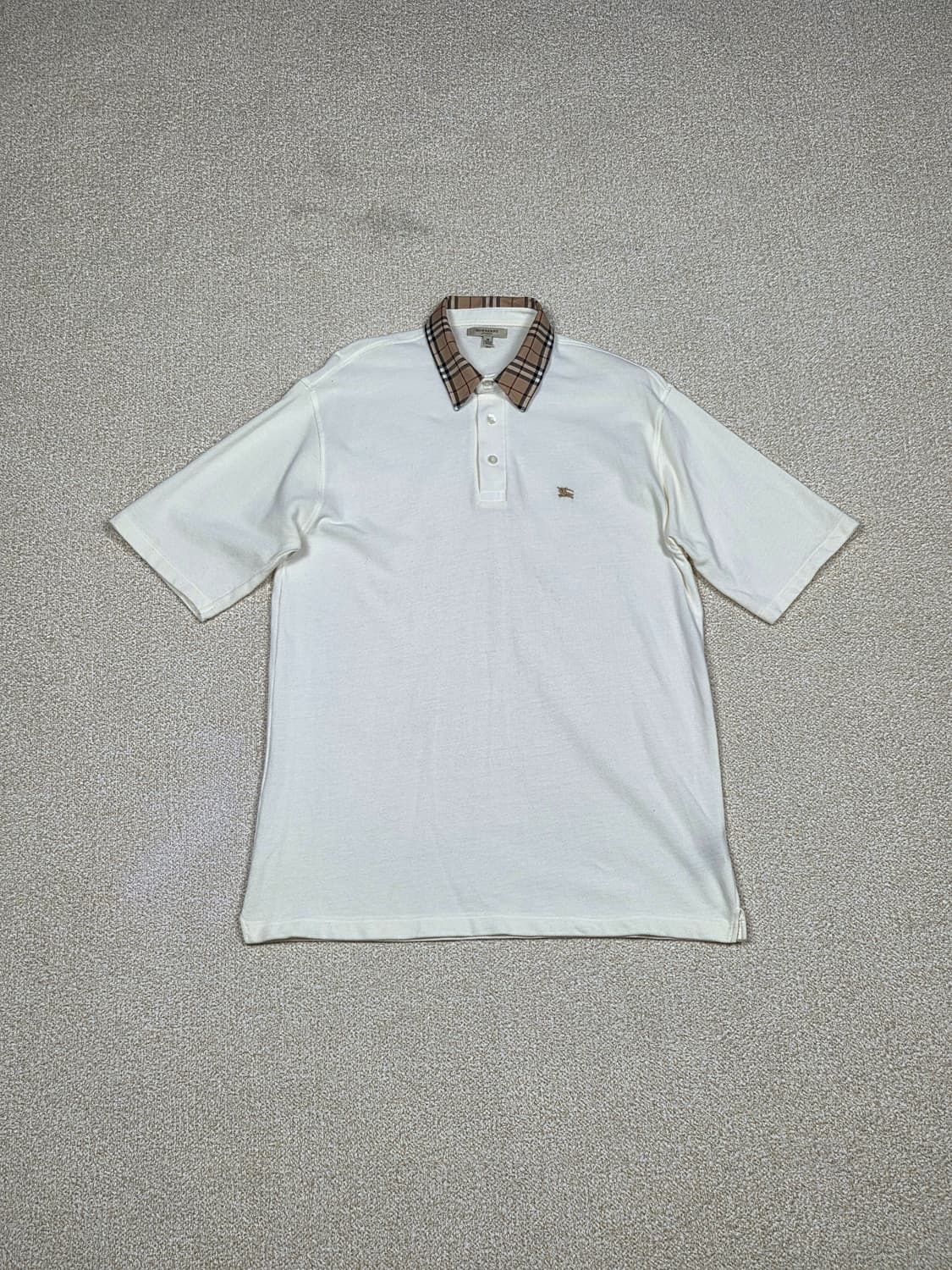 [버버리] 런던 노바 체크 카라 피케 반팔 폴로 셔츠 | S00132 상품이미지1