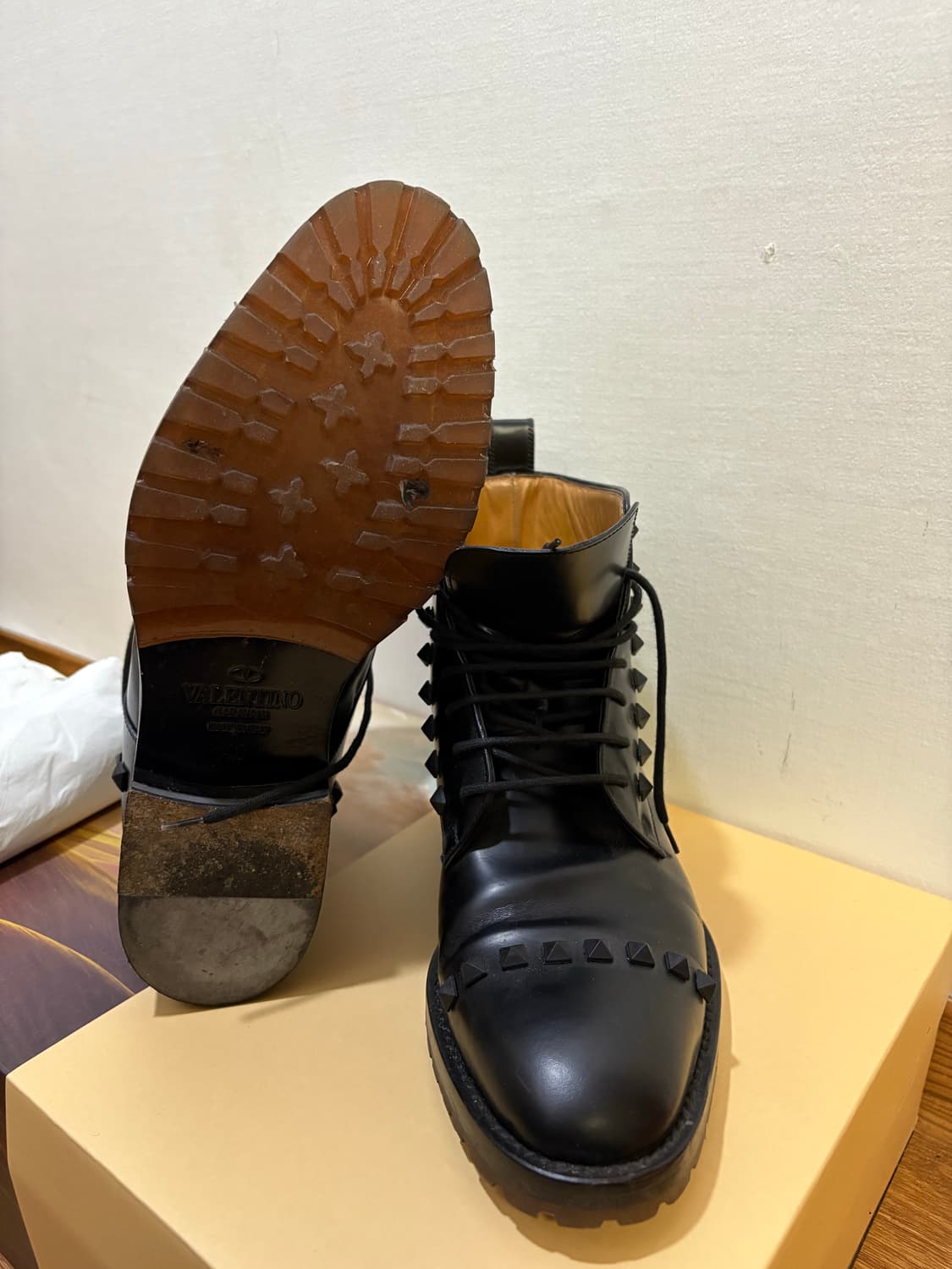 발렌티노 레더 스터드 부츠 상품이미지5