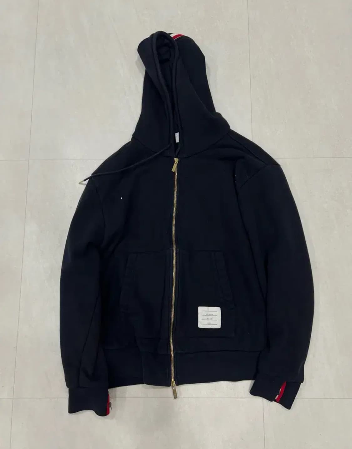 톰브라운 백삼선 후드집업 상품이미지3