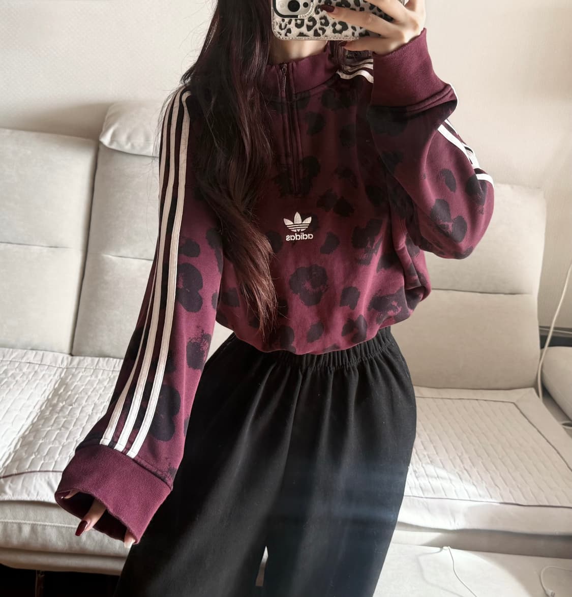 아디다스 와인버건디 레오파드 크롭 반집업 맨투맨 상품이미지1