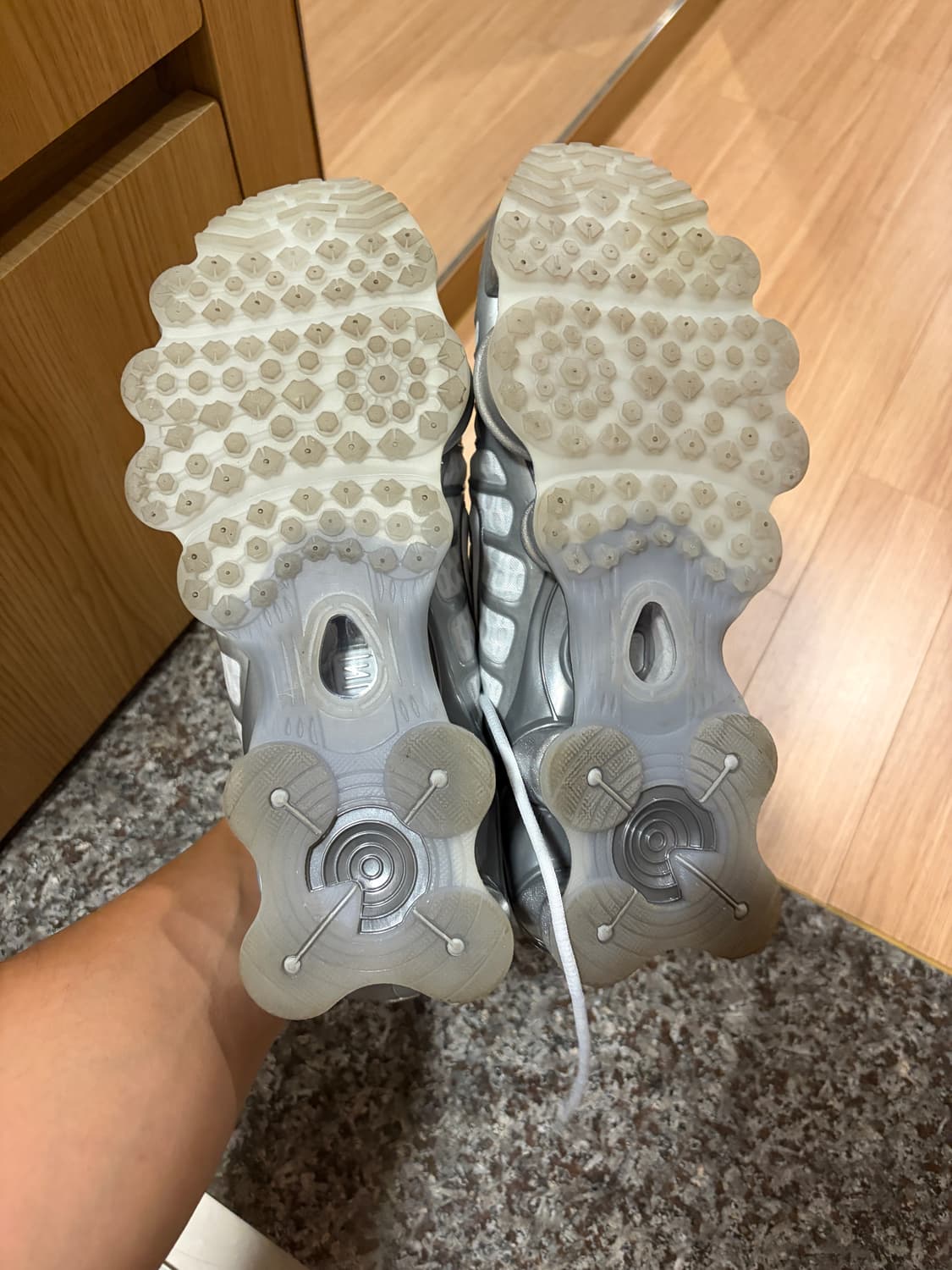 [w290]나이키 샥스 TL 퓨어 플래티넘 앤 메탈릭 실버 상품이미지3