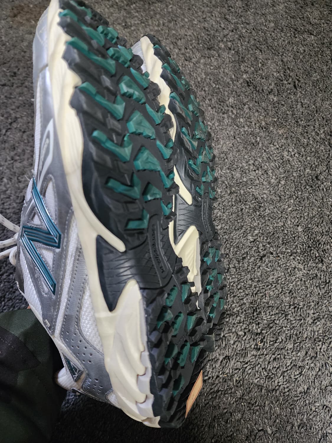 뉴발란스 ML610 메탈릭실버  상품이미지8