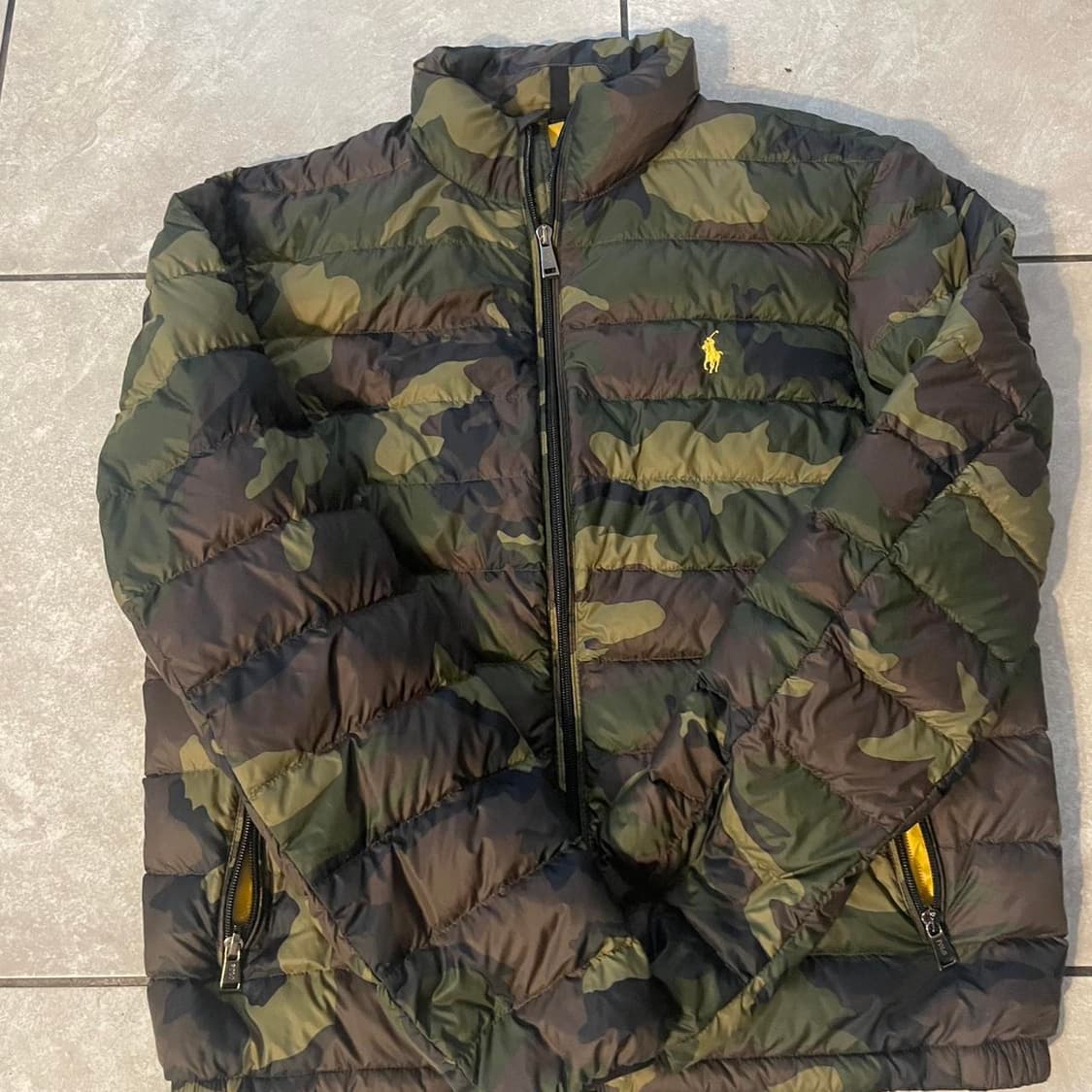 폴로 랄프 로렌 카모플라주 경량 패커블 패딩 상품이미지1