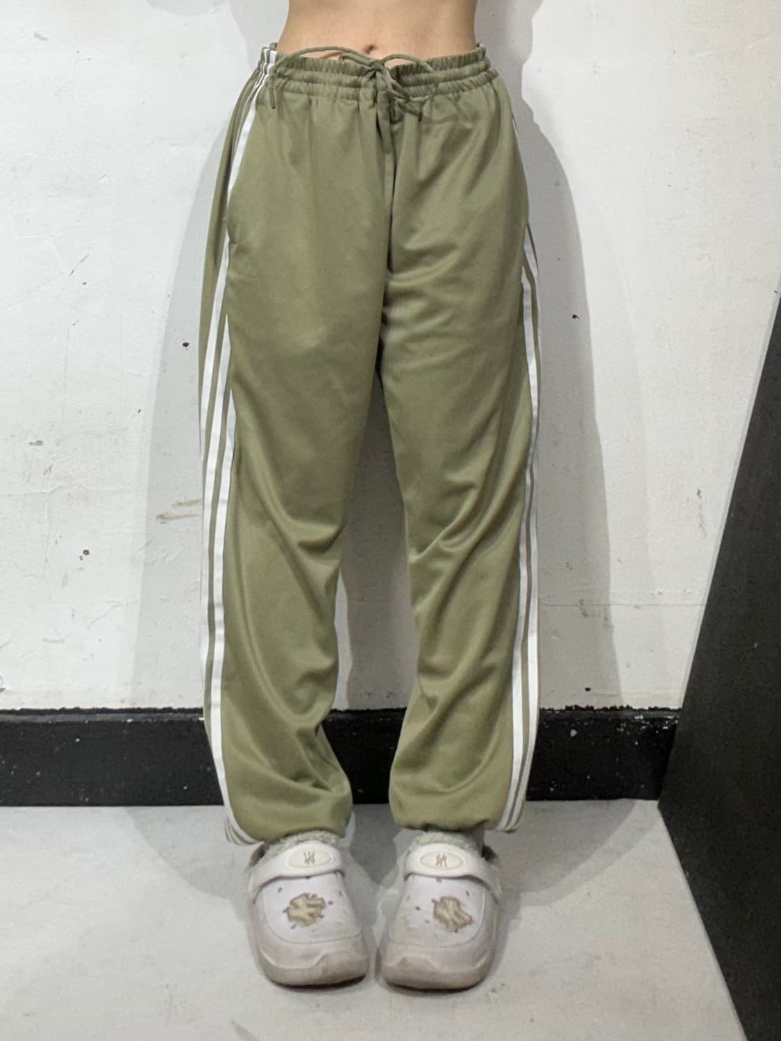  아디다스 카키 와이드 삼선 추리닝 바지 댄스 트레이닝 팬츠 2XL 상품이미지2