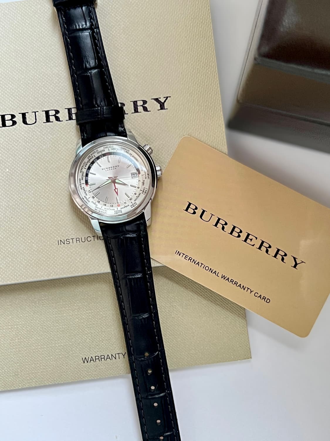 버버리 월드타임 남성 시계 상품이미지1