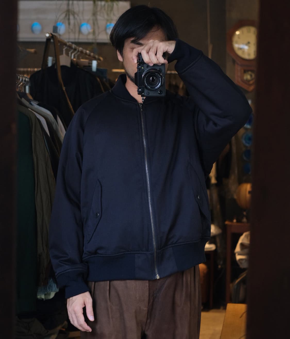 24AW 아프레쎄 실크 패딩 자켓 다크네이비 색상 2사이즈 판매합니다 상품이미지3