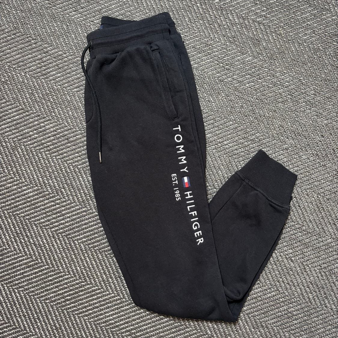 타미힐피거 로고 블랙 조거 스웨트 팬츠(S) 상품이미지1
