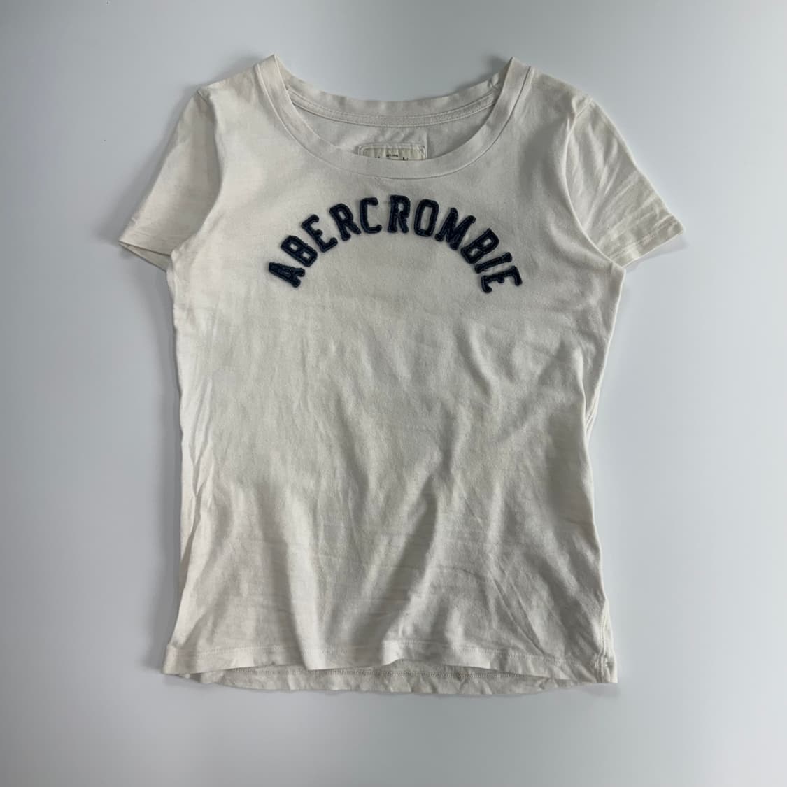 Abercrombie 아베크롬비 아치 로고 화이트 반팔 상품이미지3