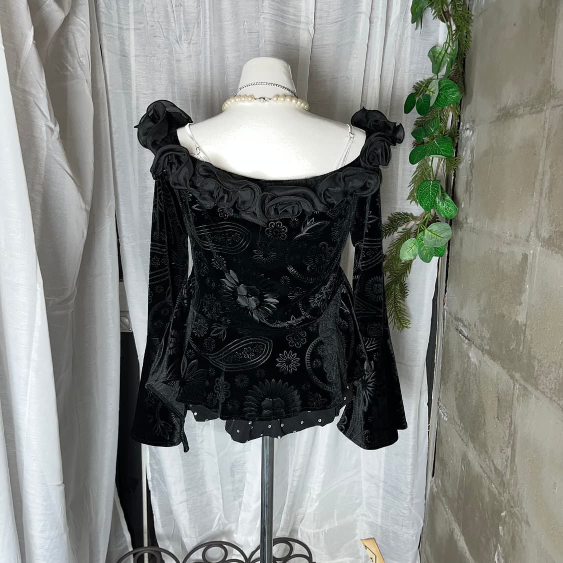 고딕 벨벳 슬리브(오프숄더0) 상품이미지3