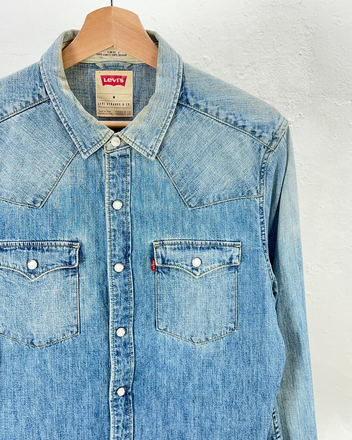 리바이스 라이트 워시 클래식 웨스턴 펄 스냅 셔츠 상품이미지3