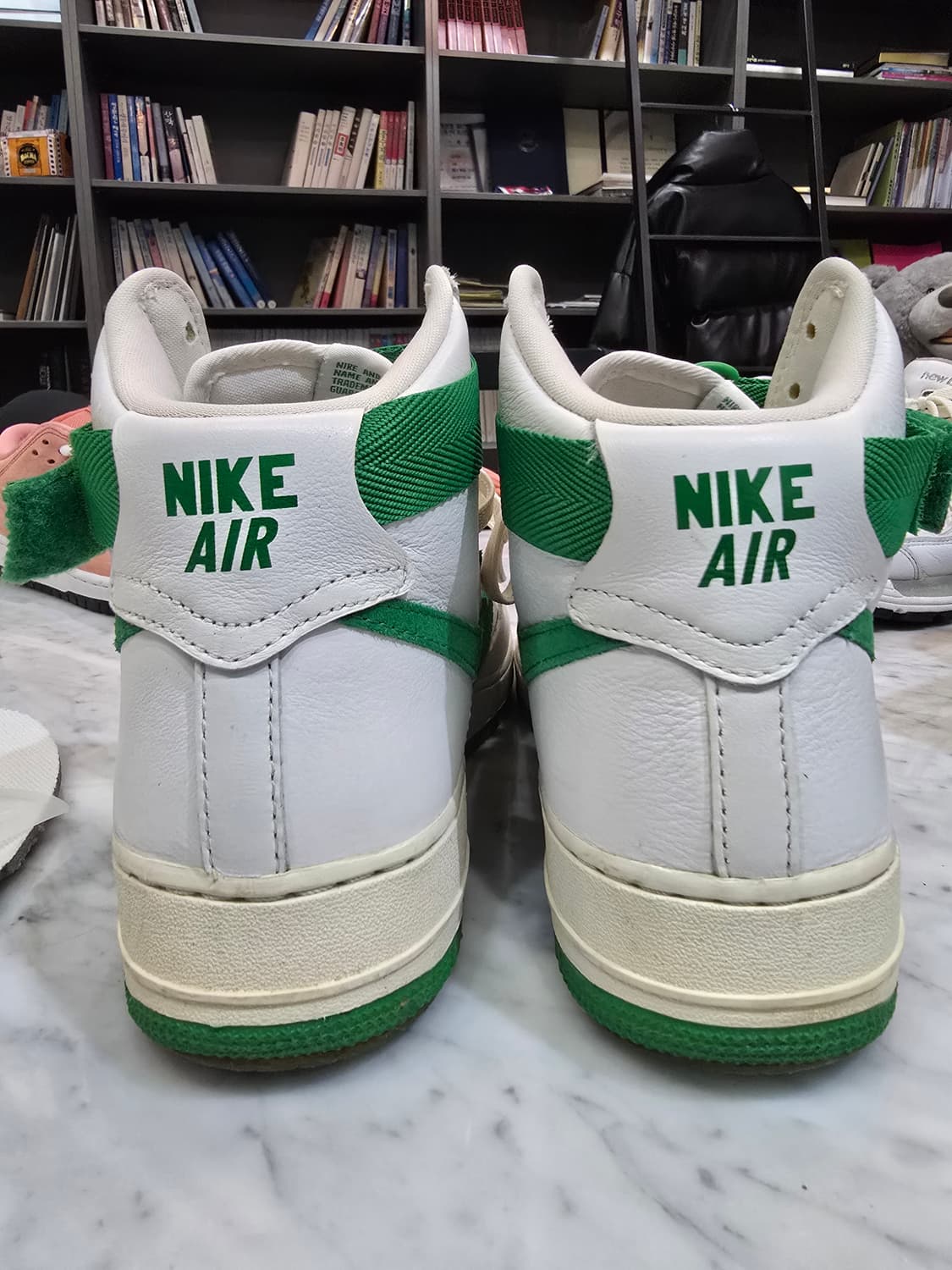 나이키운동화 포스1 하이 레트로 럭키그린275 상품이미지3