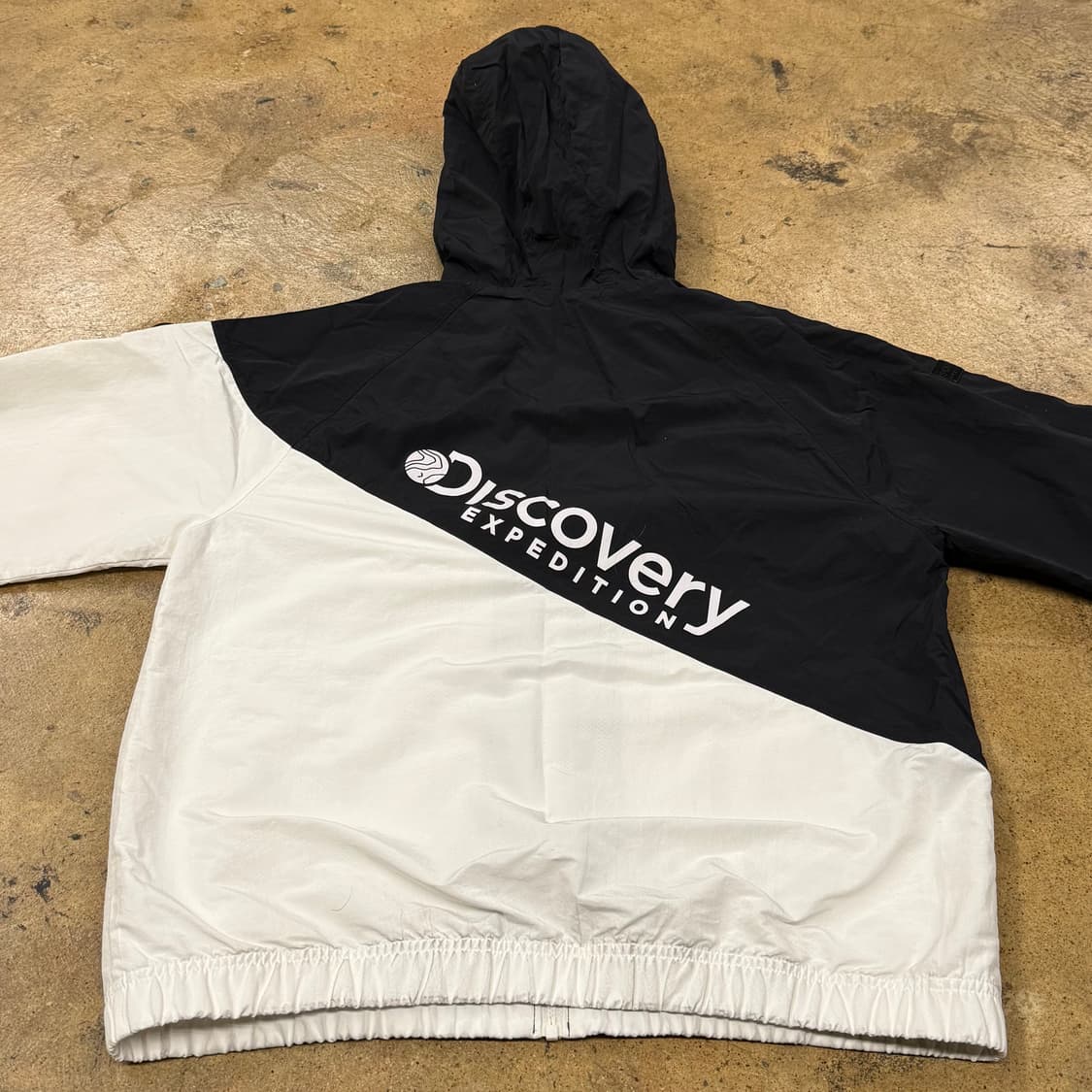 [정품/95] 디스커버리 블랙 화이트 바람막이 후드 자켓 b16 상품이미지4
