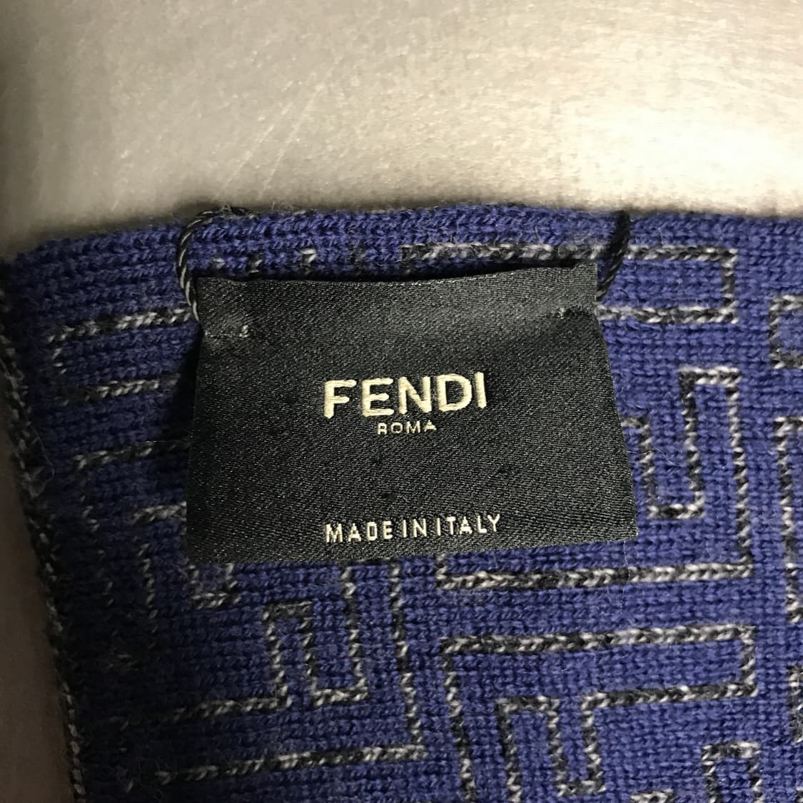 펜디 네이비/그레이 로고 머플러 상품이미지4