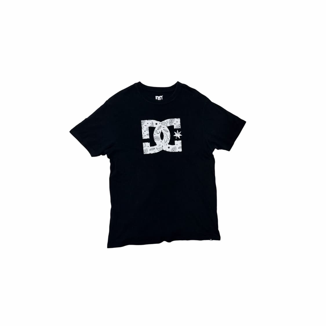 00s Dc Shoes 스케이터무드 페이즐리 티셔츠 상품이미지1