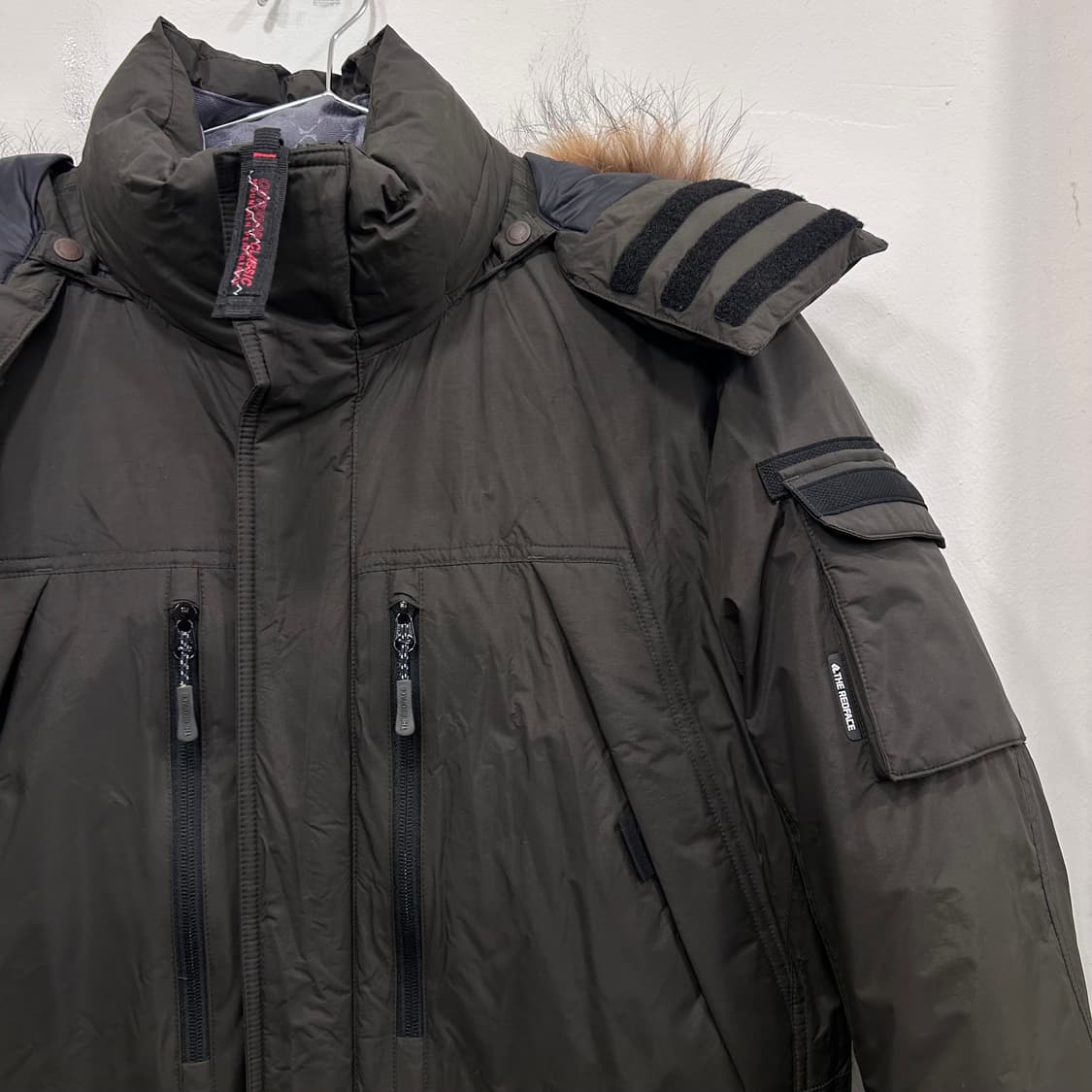 레드페이스 콘트라 덕다운 후드 하프 패딩 상품이미지1