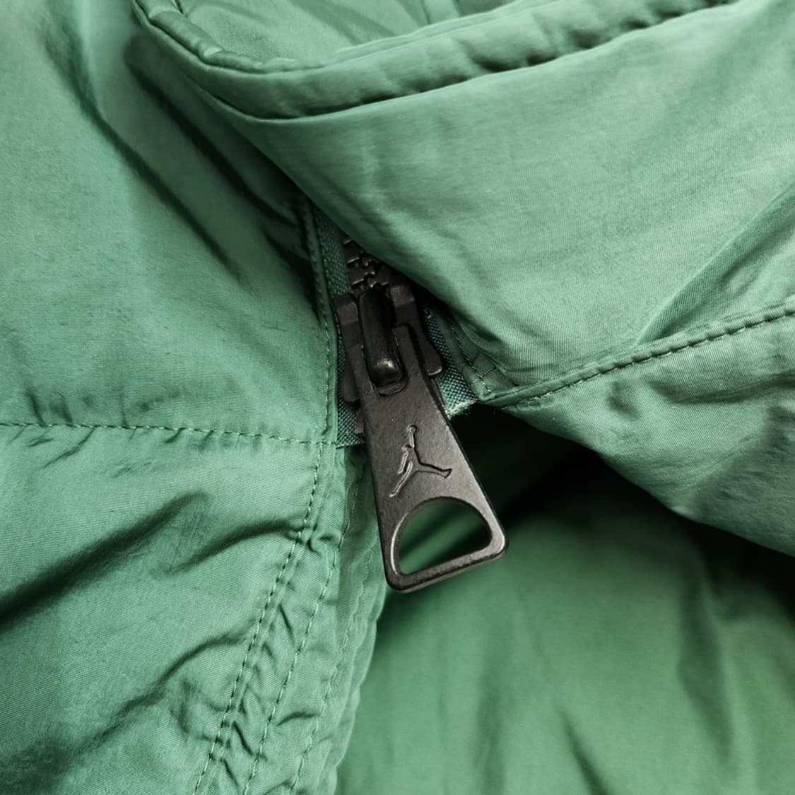 NIKE JODAN 에센셜 스테이트먼트 다운 패딩 Men XL 상품이미지4