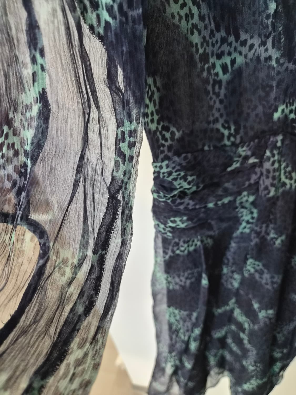 수입 실크100% 레오파드 실크 시폰 원피스 상품이미지5