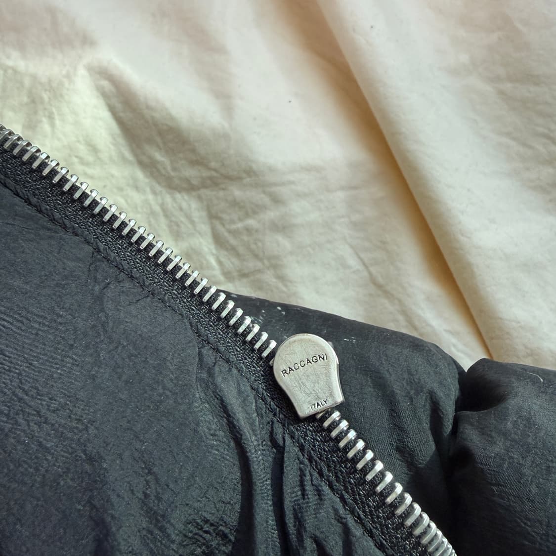 알릭스 초판 19fw 푸퍼자켓  L 상품이미지7