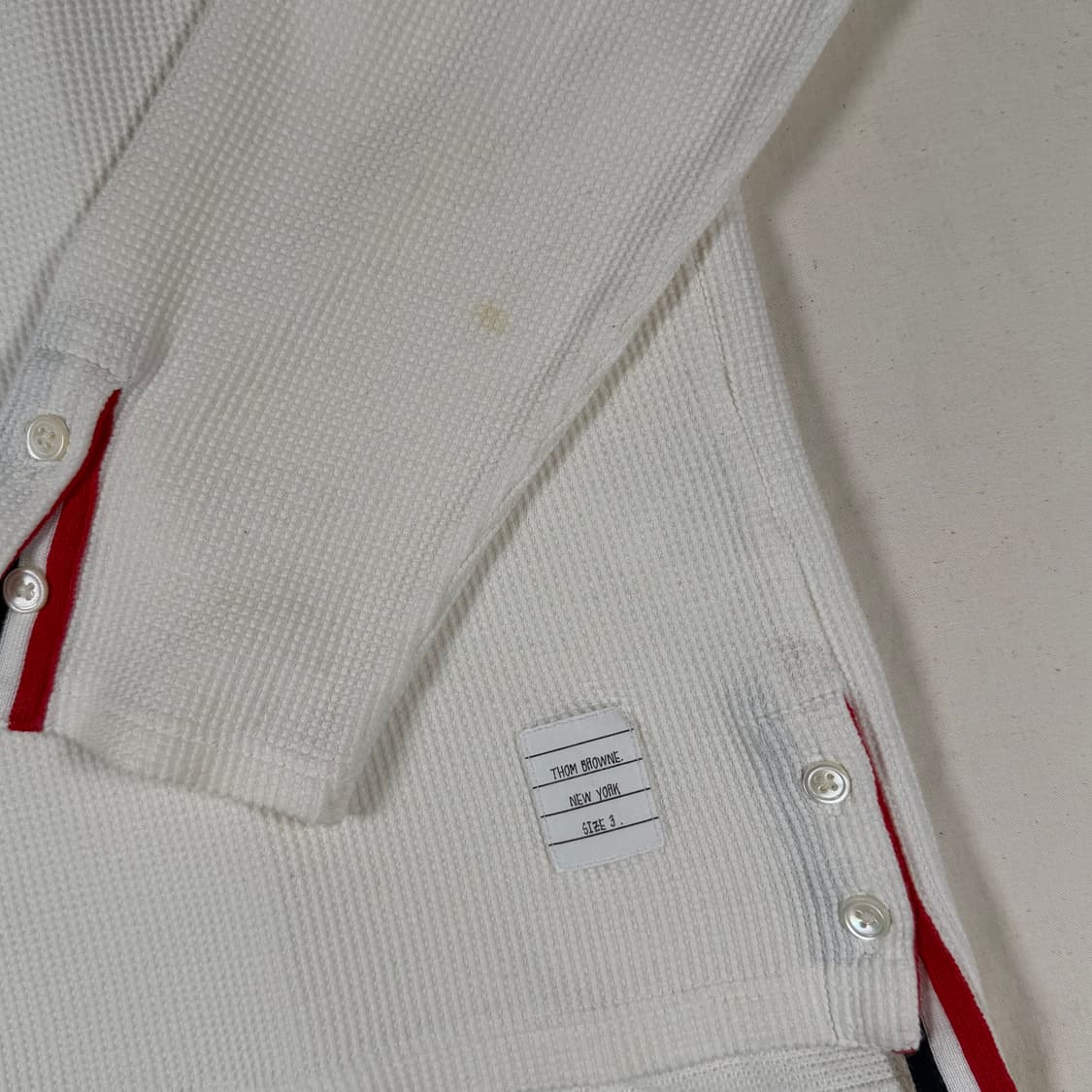 톰브라운 와플 니트 헨리넥 긴팔 상품이미지3