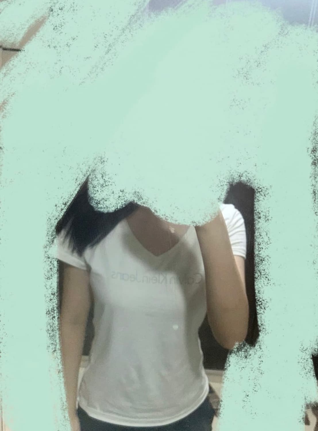 캘빈클라인 브이넥 화이트 티셔츠 상품이미지2