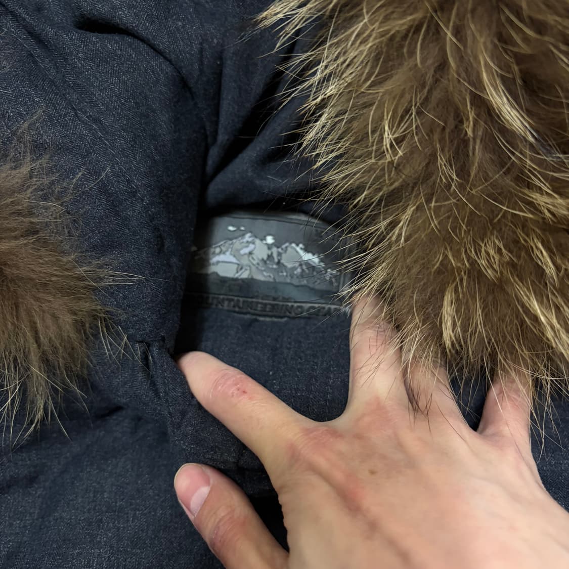 엠비오 마운티니어링 남성 라쿤퍼 후드 구스다운 롱패딩 L/100  상품이미지6