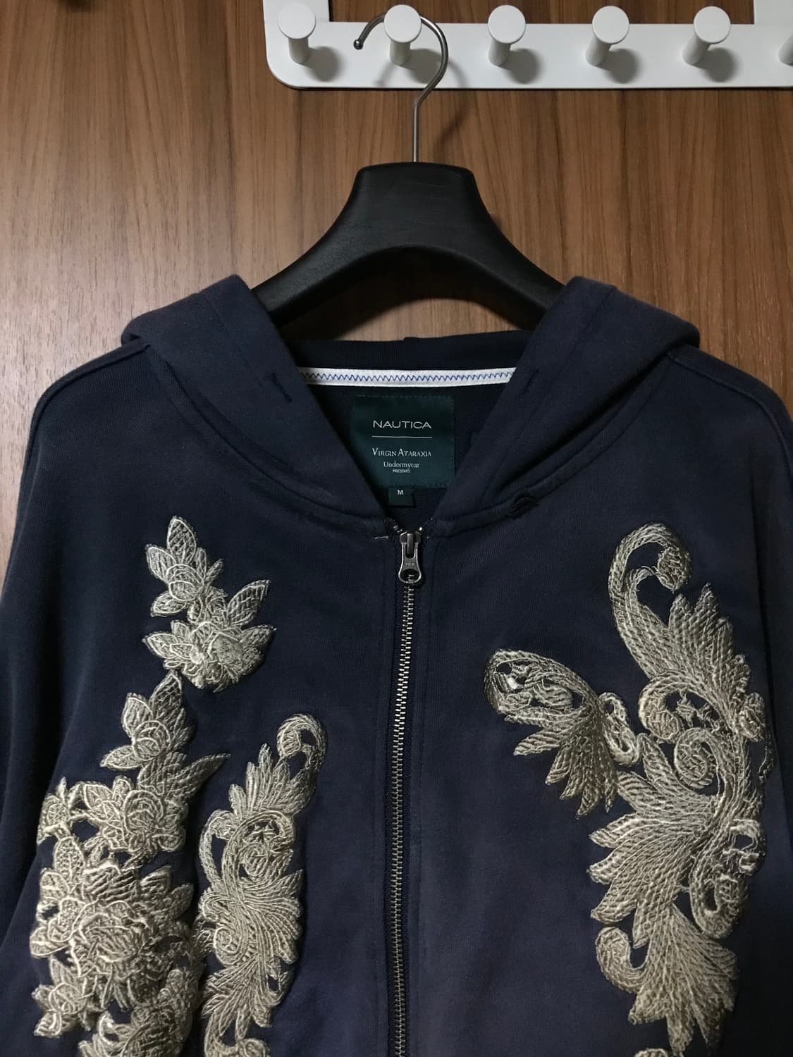 언더마이카 노티카 아플리케 후드 집업 m 상품이미지1