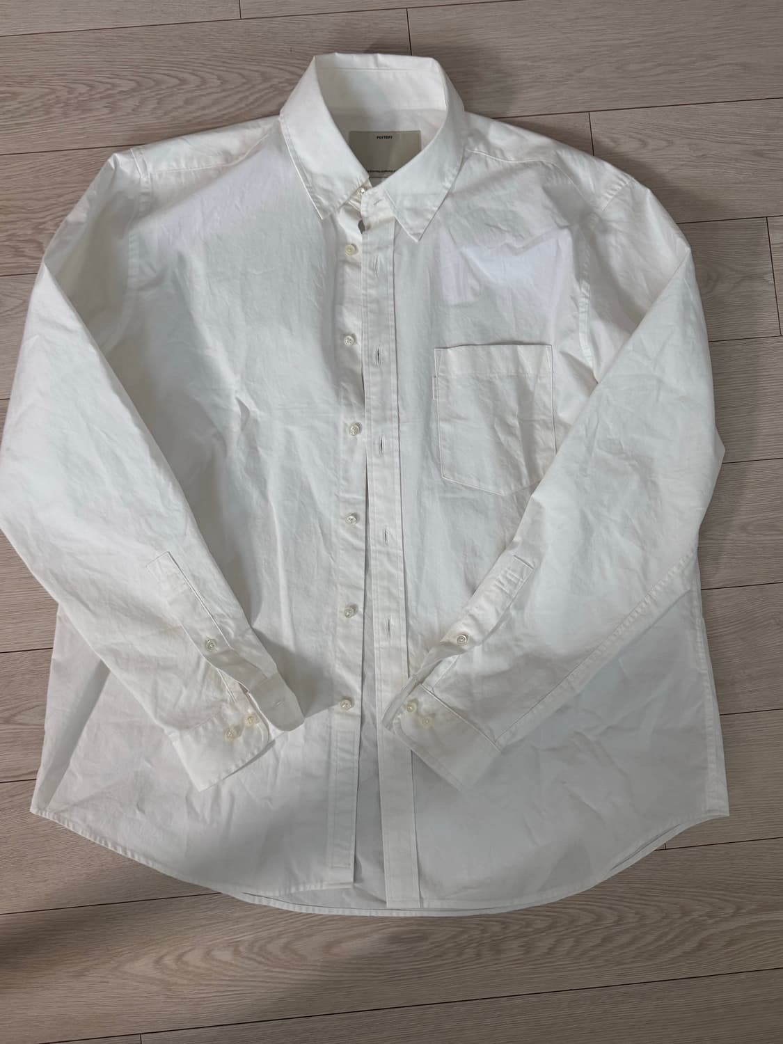 포터리 화이트 셔츠 상품이미지1