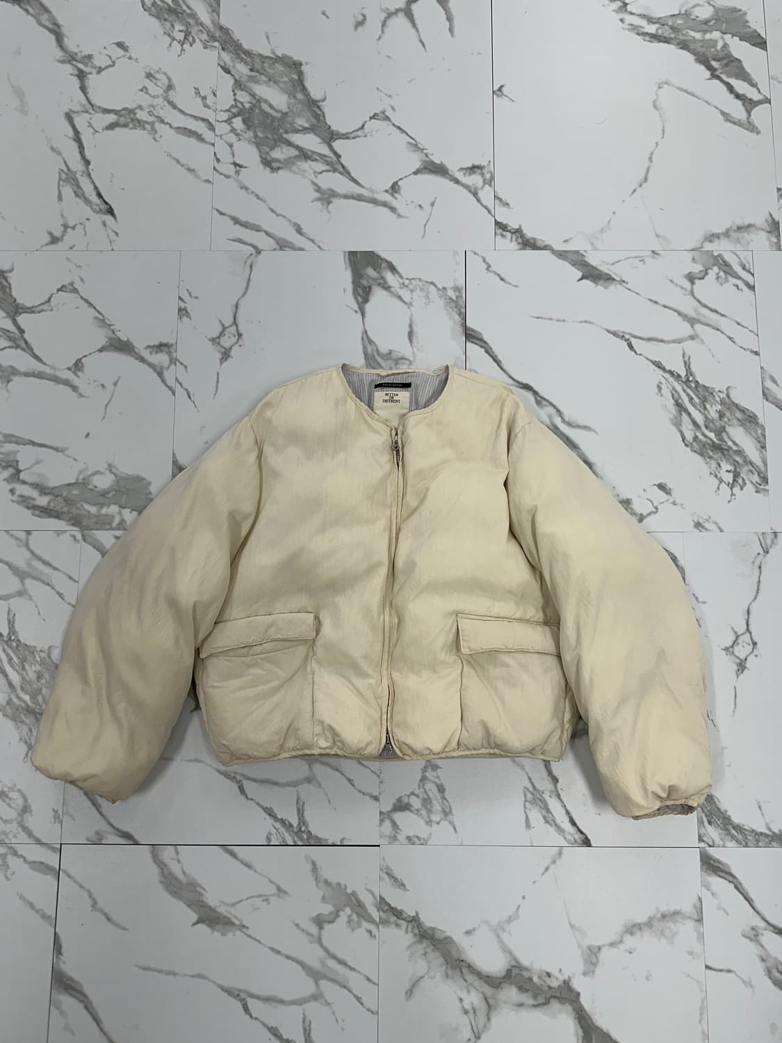 유라고 스페셜에디션 패딩 상품이미지1