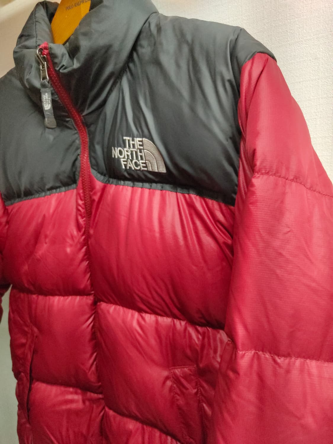 S) 노스페이스 700 눕시 패딩 레드/회색 팝니다 상품이미지3