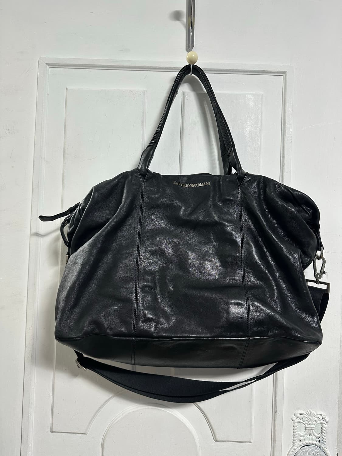 엠포리오 아르마니 카프스킨 레더 토트백 상품이미지1