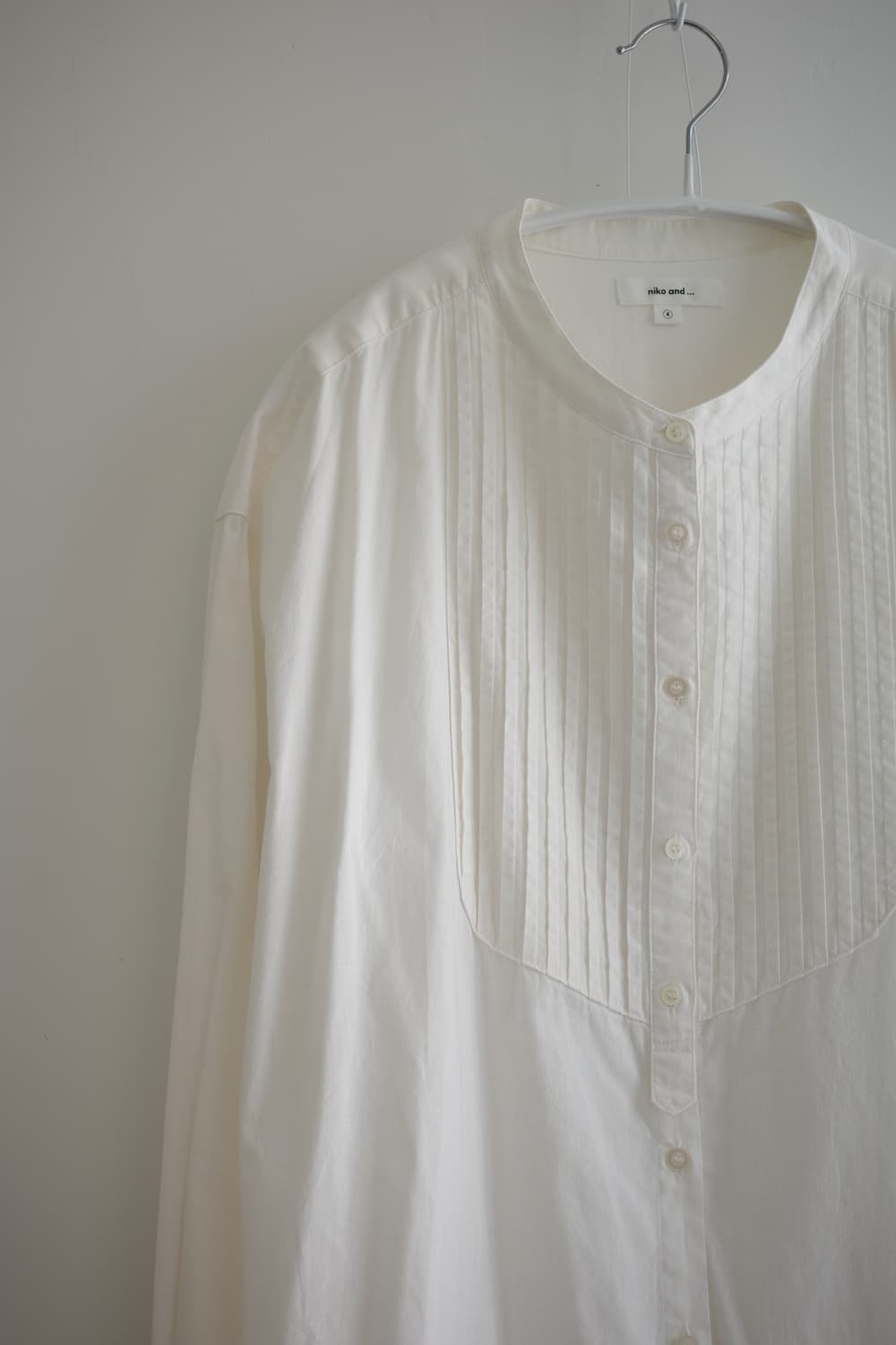 Niko and  아이보리 핀턱 롱 셔츠 남방 상품이미지2