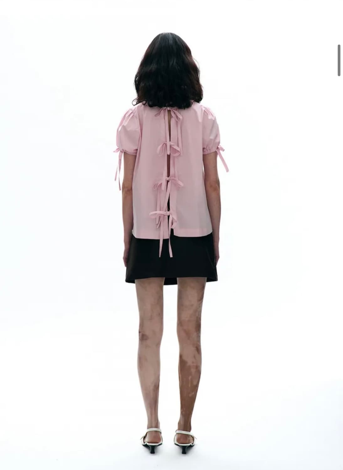 파르티멘토 우먼 오픈 백 리본 퍼프 블라우스_핑크 상품이미지2
