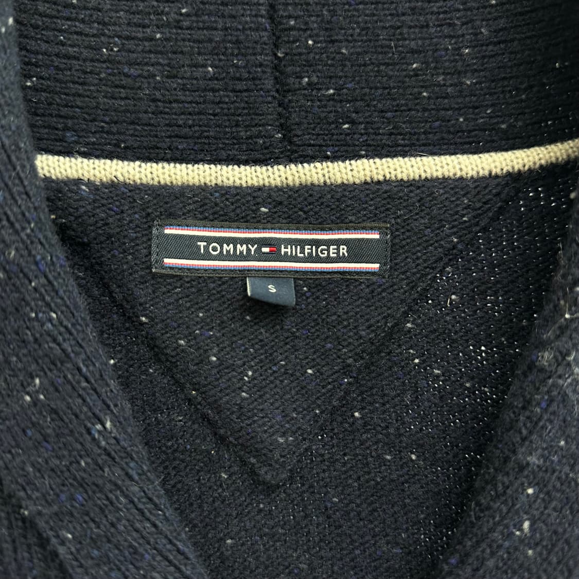 타미힐피거 로고 숄카라 가디건 상품이미지5