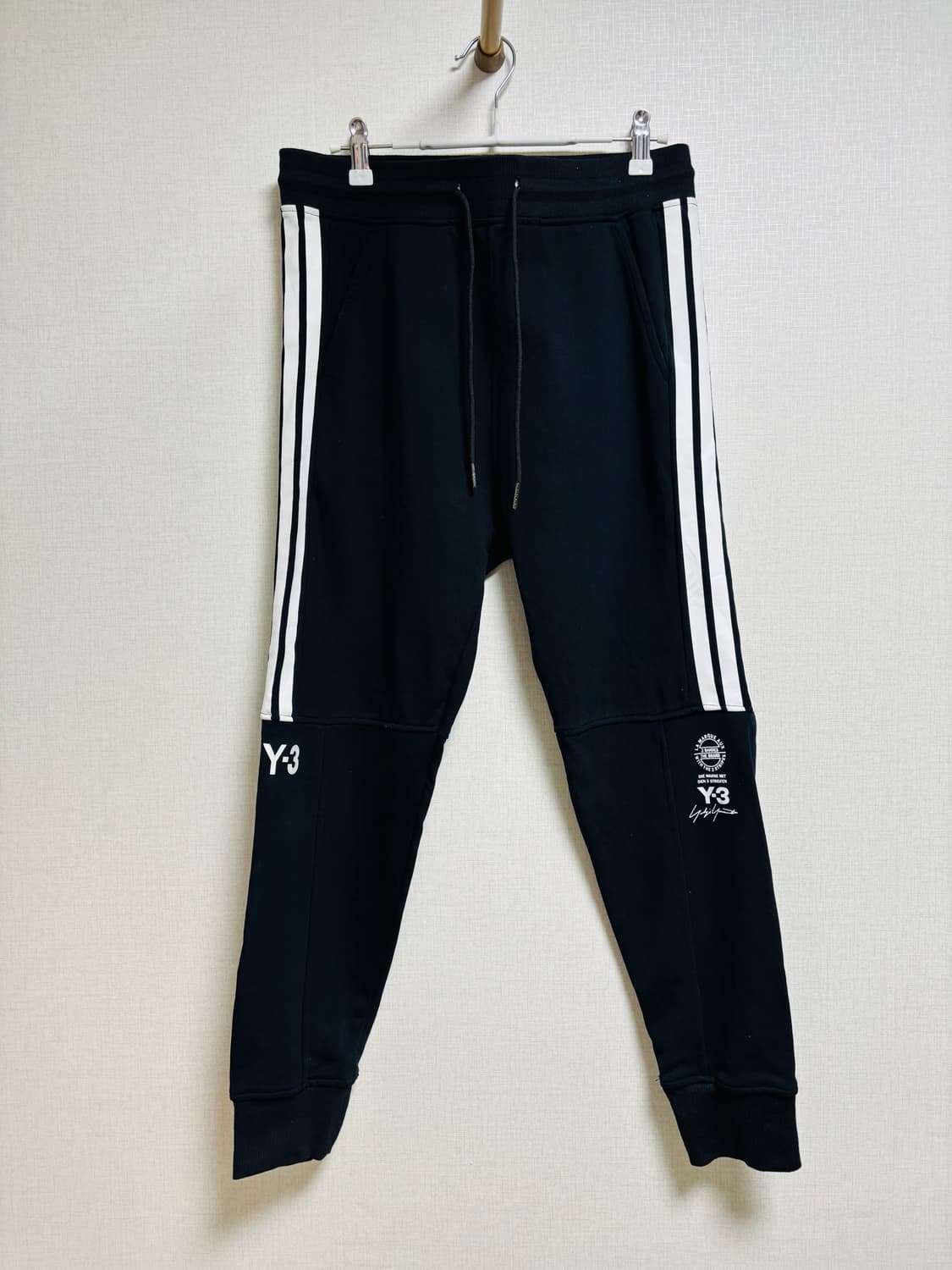 Y-3 (YOHJI YAMAMOTO) 3스트라이프 조거 팬츠 상품이미지1