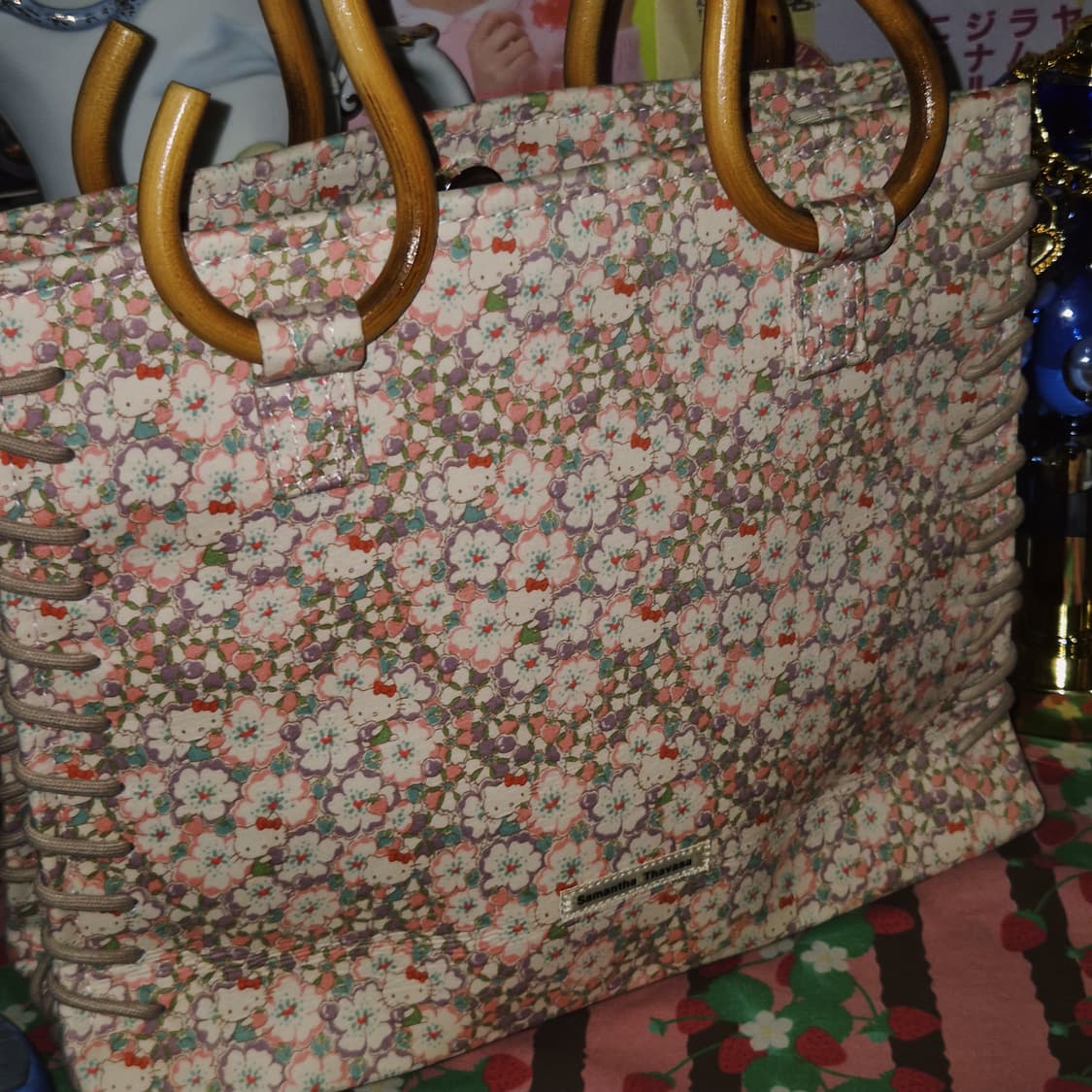 10s 사만사타바사 x 헬로키티 플로랄 뱀부 핸드백 상품이미지6