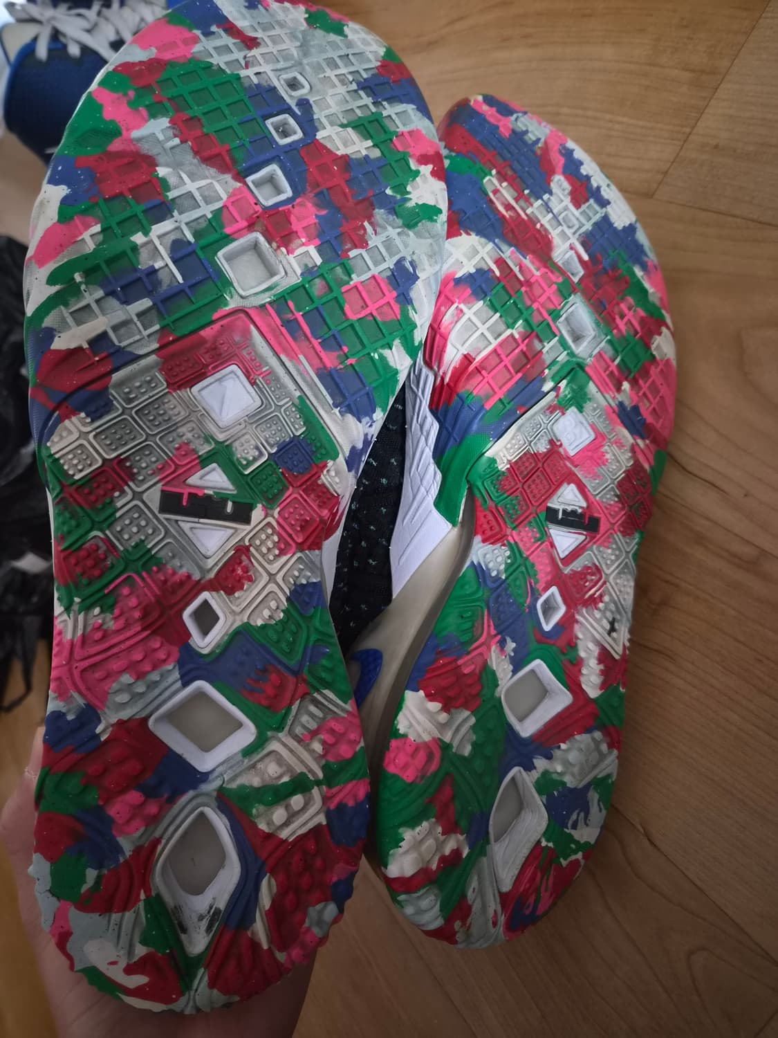 나이키 르브론 18 제임스 갱 블랙 멀티컬러 상품이미지4