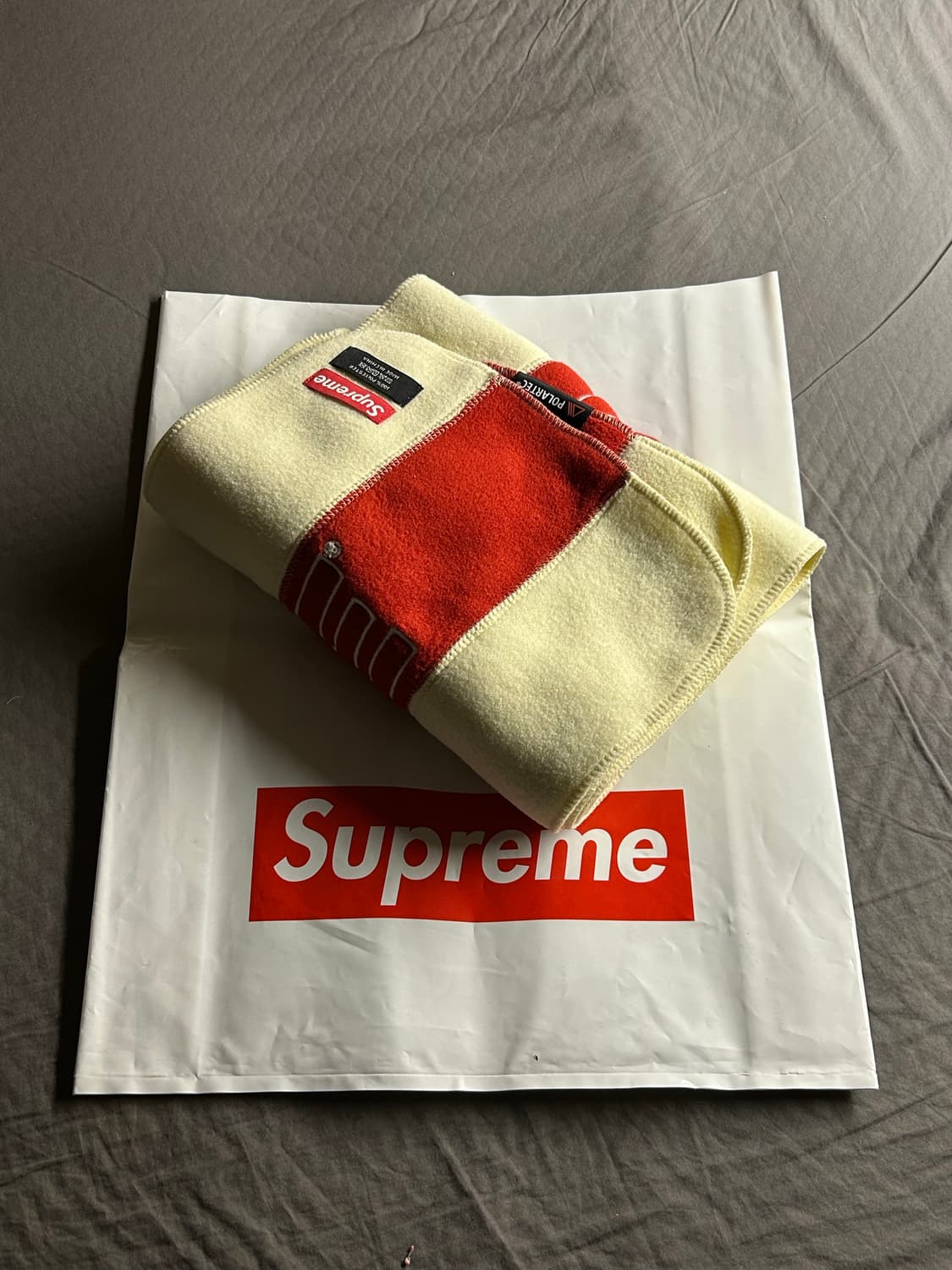 슈프림 18FW 폴라텍 스카프 머플러 상품이미지1