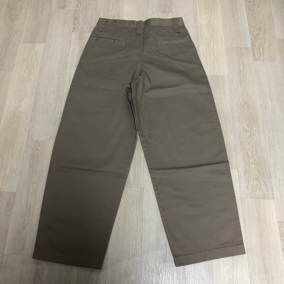 (30) 새상품 유니클로U 와이드핏 치노팬츠 베이지 상품이미지8