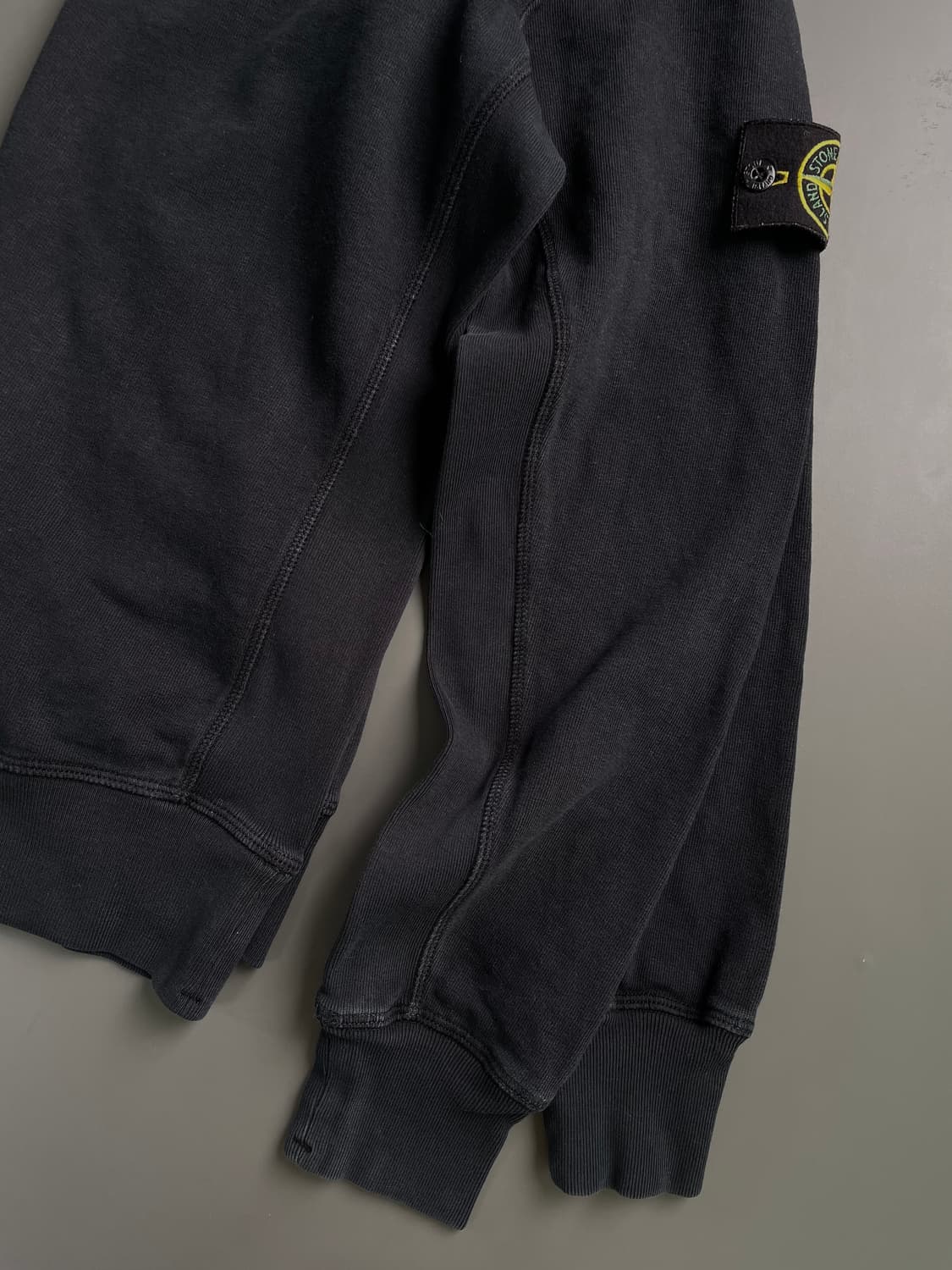 [M] 스톤아일랜드 자수 와펜 패치 맨투맨 상품이미지5